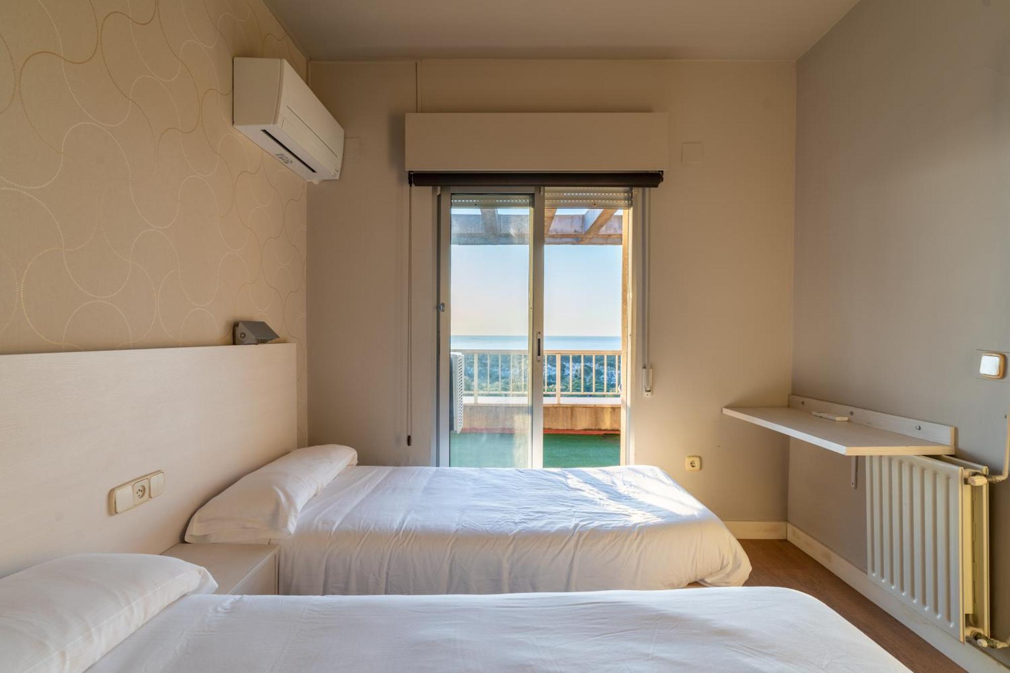 Costablanca Explore Hostel Sports & Events ลามารีนา ภายนอก รูปภาพ